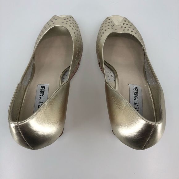 Steve Madden Gold Perforated Cork Wedge Sandals - Picture 7 of 11